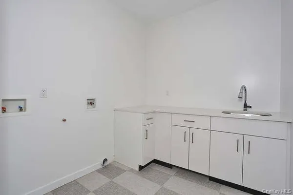 $999,990 | 4 Howard Drive, Unit 313, Spring Valley, NY 10977