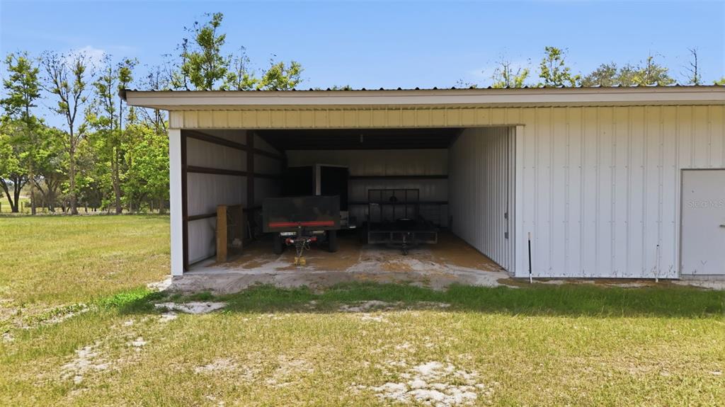 14433 Lake Yale Road Umatilla, FL 32784 - Photo 35 of 38 a view of outdoor space and yard