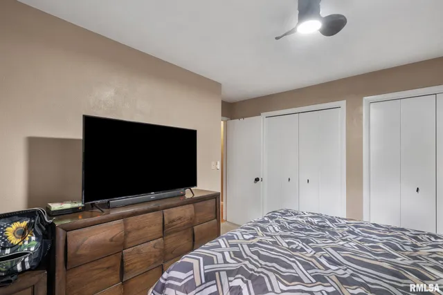 $244,900 | 14028 Knoxville Road, Milan, IL 61264