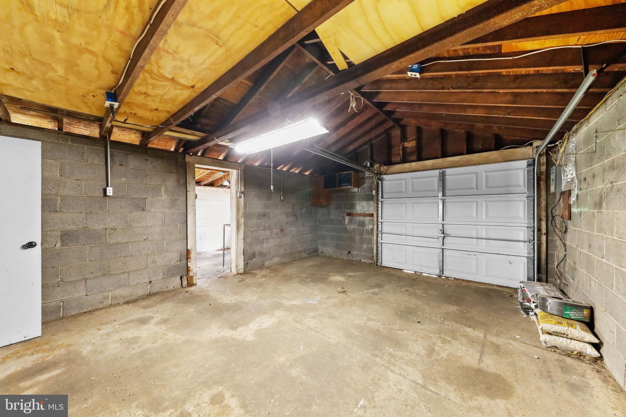 323 3rd Avenue Lindenwold, NJ 08021 - Photo 26 of 34 Spacious garage with potential for creativity.
