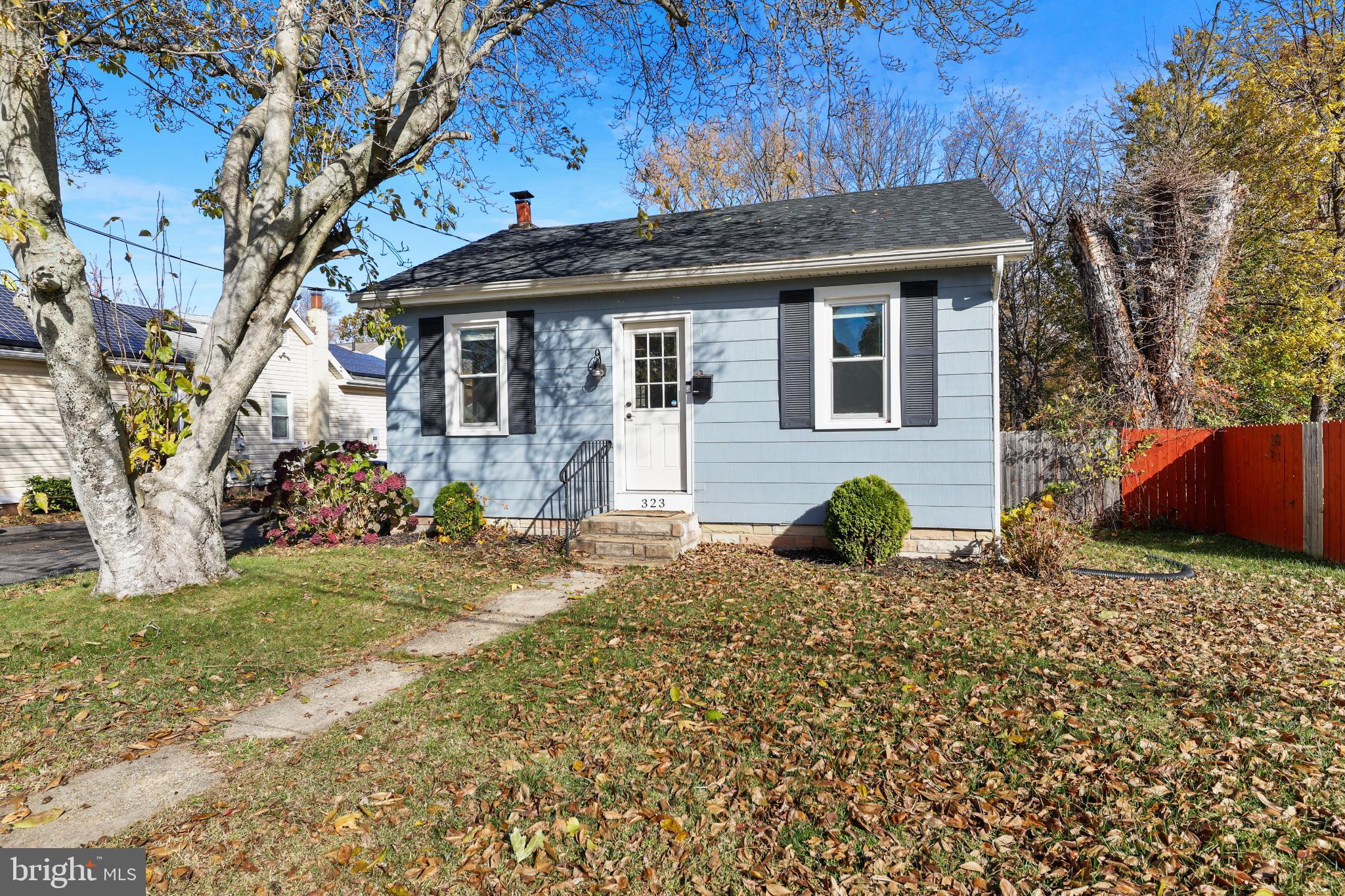 323 3rd Avenue Lindenwold, NJ 08021 - Photo 30 of 34 Charming blue cottage with autumn leaves.
