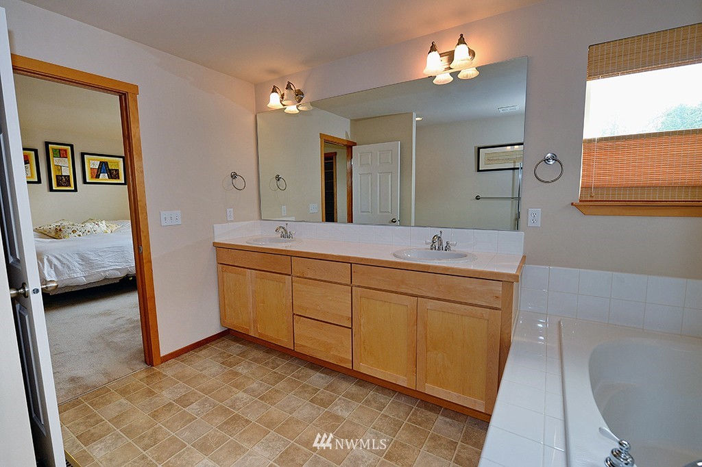 4019 212th Place Southeast Bothell, WA 98021 - Photo 17 of 25