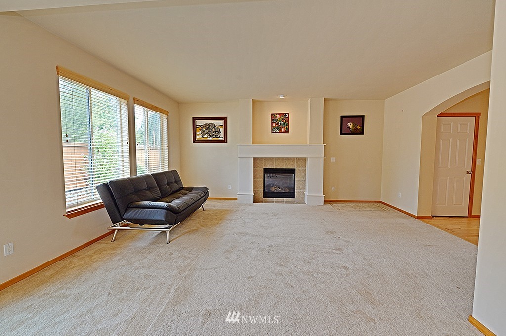 4019 212th Place Southeast Bothell, WA 98021 - Photo 5 of 25