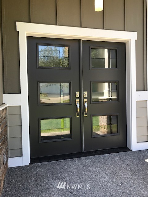 5547 South Langston Road Seattle, WA 98178 - Photo 2 of 14 Gallery Image 2