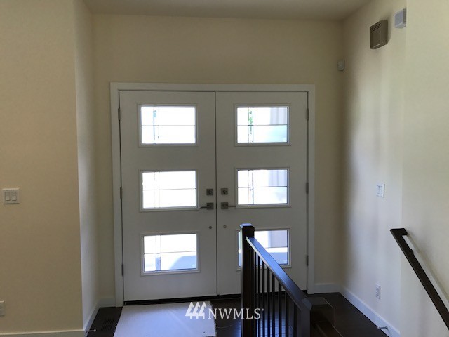 5547 South Langston Road Seattle, WA 98178 - Photo 3 of 14 Gallery Image 3