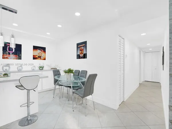 $3,100 | 6841 Southwest 147th Avenue, Unit 2H, Miami, FL 33193