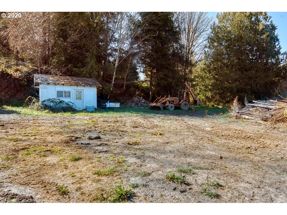62024 Olive Barber Road Coos Bay, OR 97420 - Photo 7 of 11 Gallery Image 7
