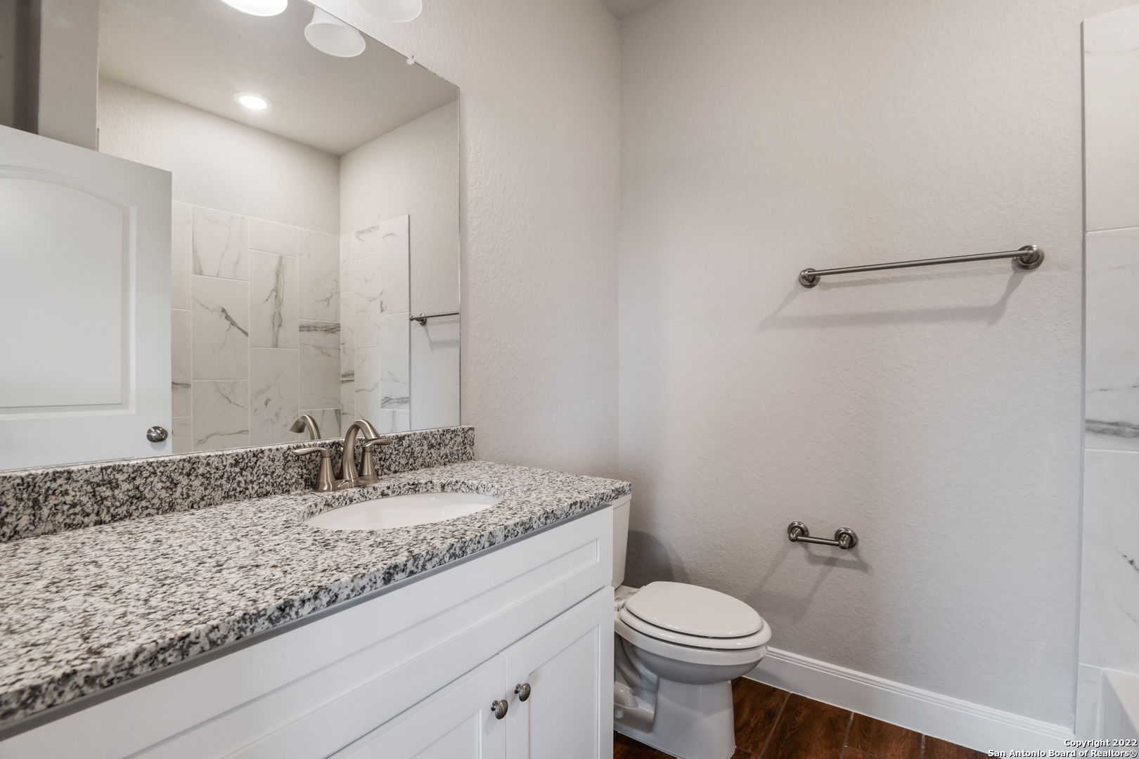 2820 Puter Creek Road, Unit B Spring Branch, TX 78070 - Photo 14 of 23