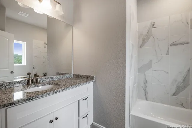 $1,695 | 2820 Puter Creek Road, Unit B, Spring Branch, TX 78070