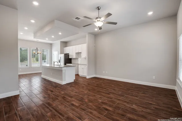 $1,695 | 2820 Puter Creek Road, Unit B, Spring Branch, TX 78070