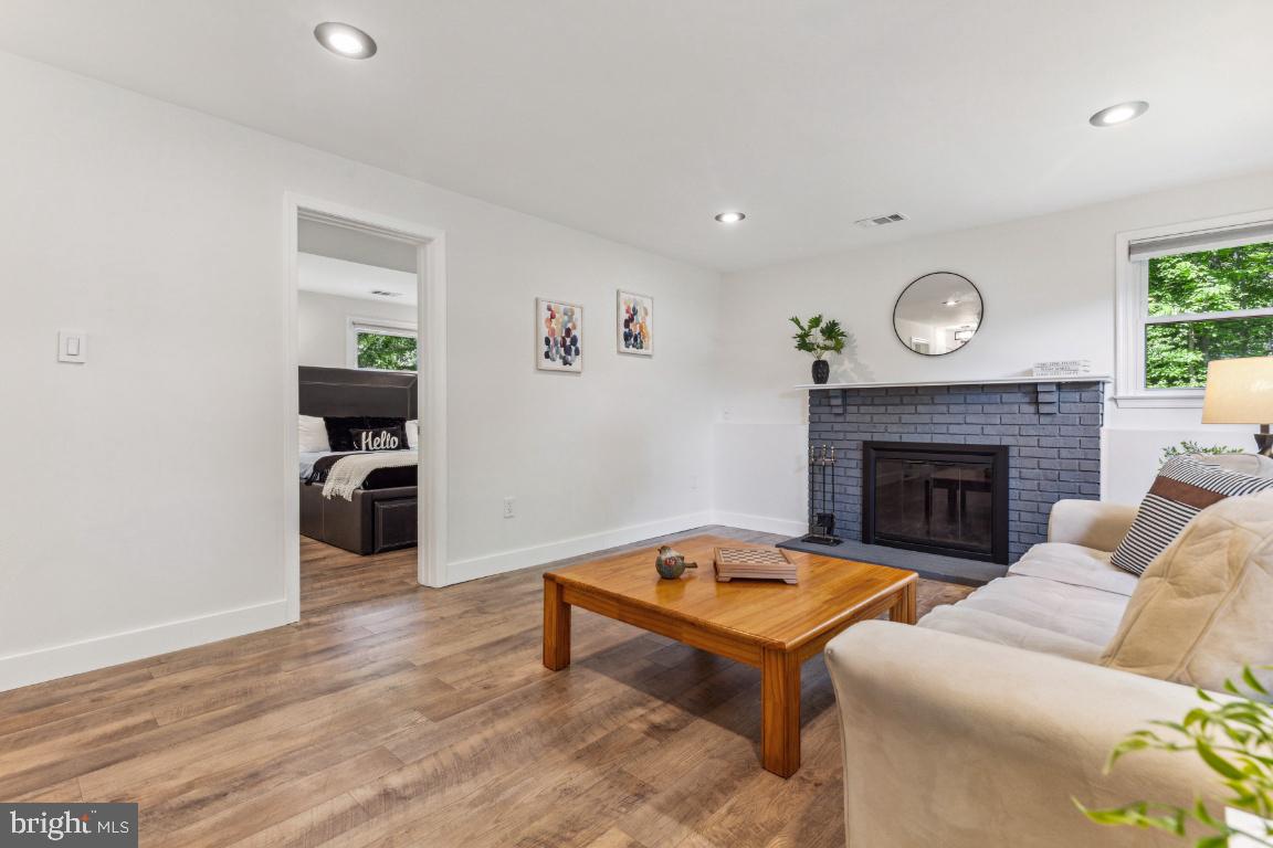 9246 Rockefeller Lane Springfield, VA 22153 - Photo 25 of 35