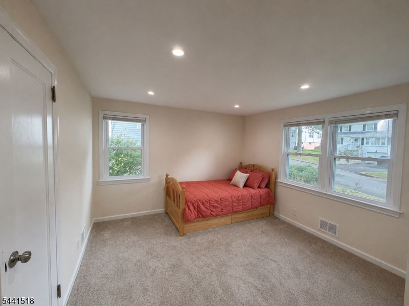 48 Sunnyside Road West Orange, NJ 07052 - Photo 16 of 36