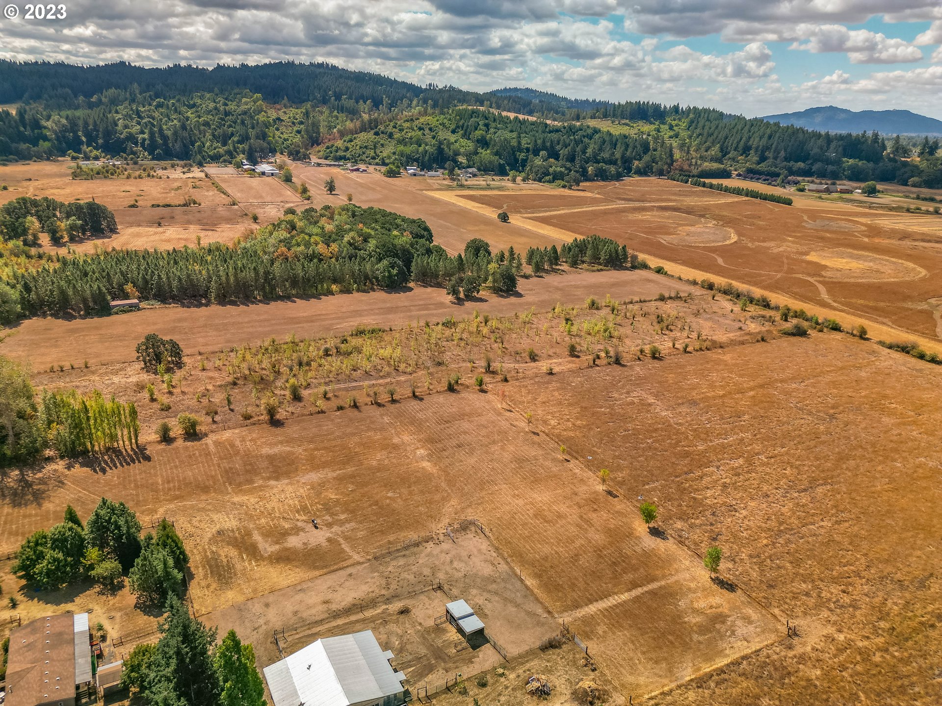 33778 Bond Road Lebanon, OR 97355 - Photo 11 of 12 a view of lake view and mountain view