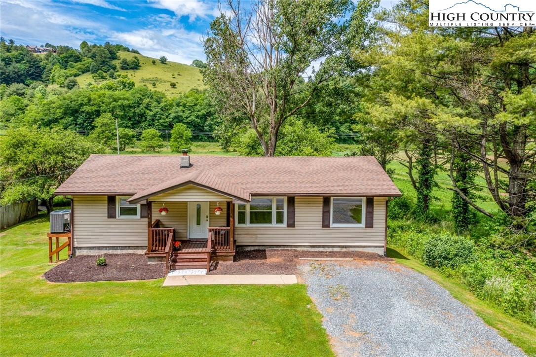 816 Howard Edmisten Road Sugar Grove, NC 28679 - Photo 2 of 49 Gallery Image 2