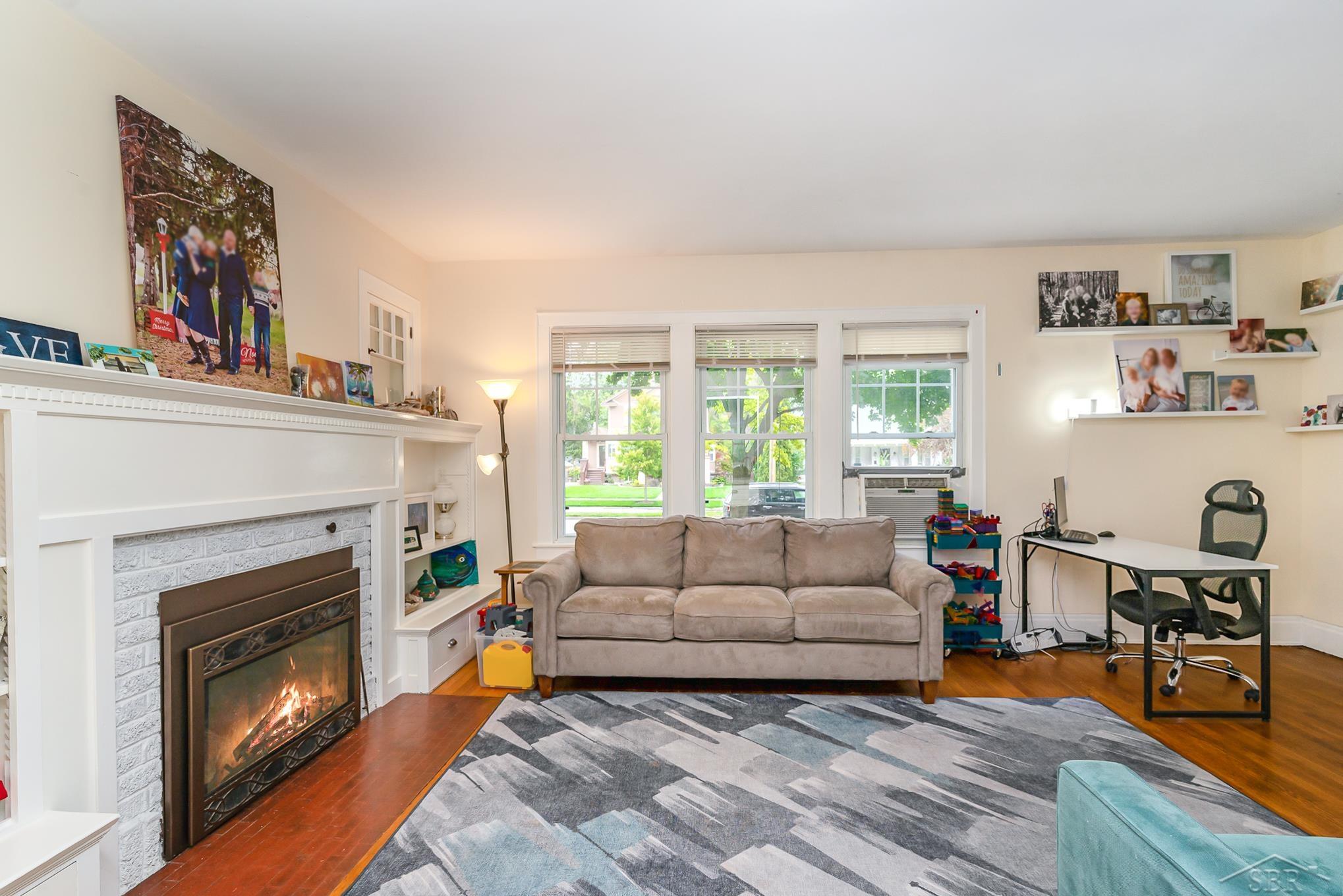 2138 5th Street Bay City, MI 48708 - Photo 4 of 25 50088568-3.JPG