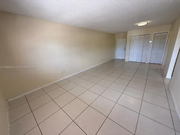 $1,730 | 17530 Northwest 68th Avenue, Unit C3012, Hialeah, FL 33015