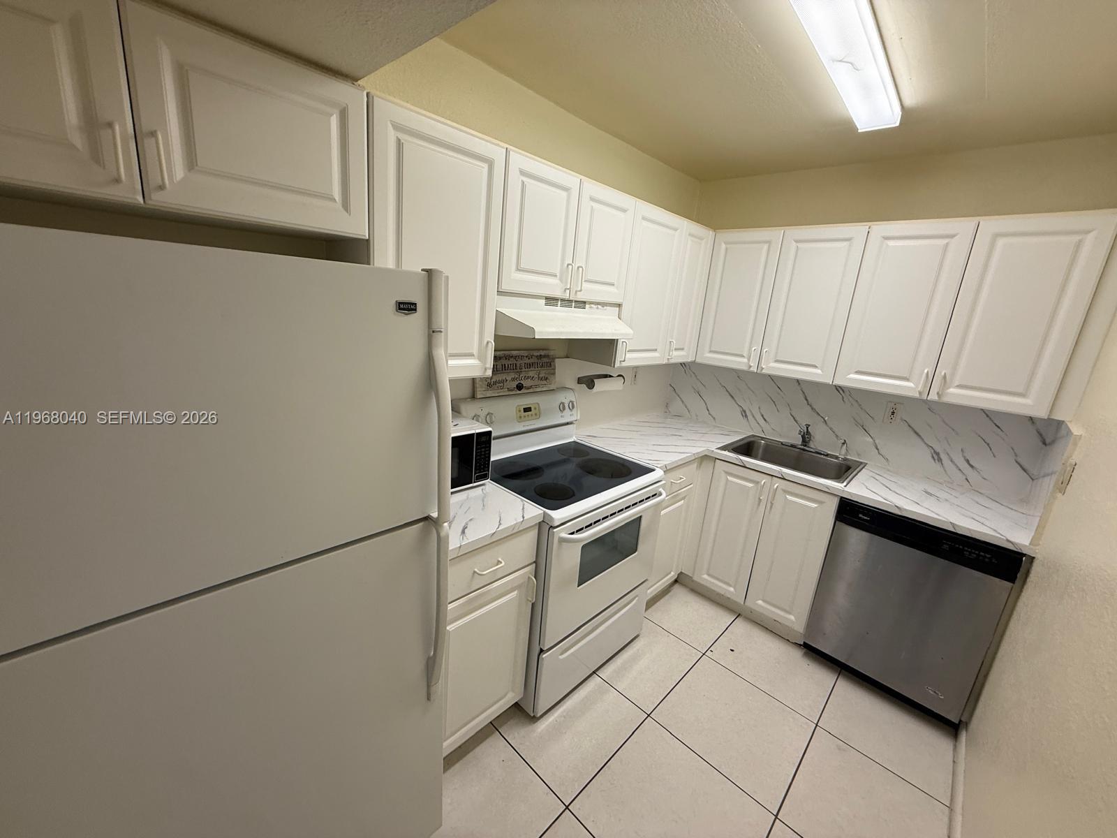 17530 Northwest 68th Avenue, Unit C3012 Hialeah, FL 33015 - Photo 2 of 7