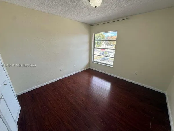 $1,730 | 17530 Northwest 68th Avenue, Unit C3012, Hialeah, FL 33015