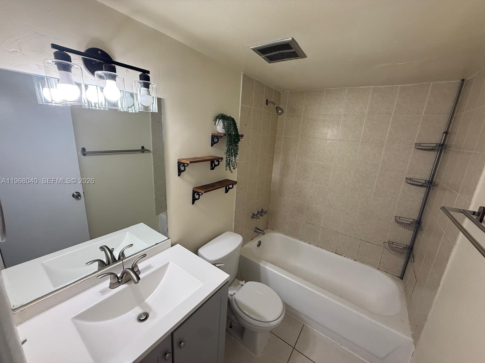 17530 Northwest 68th Avenue, Unit C3012 Hialeah, FL 33015 - Photo 5 of 7