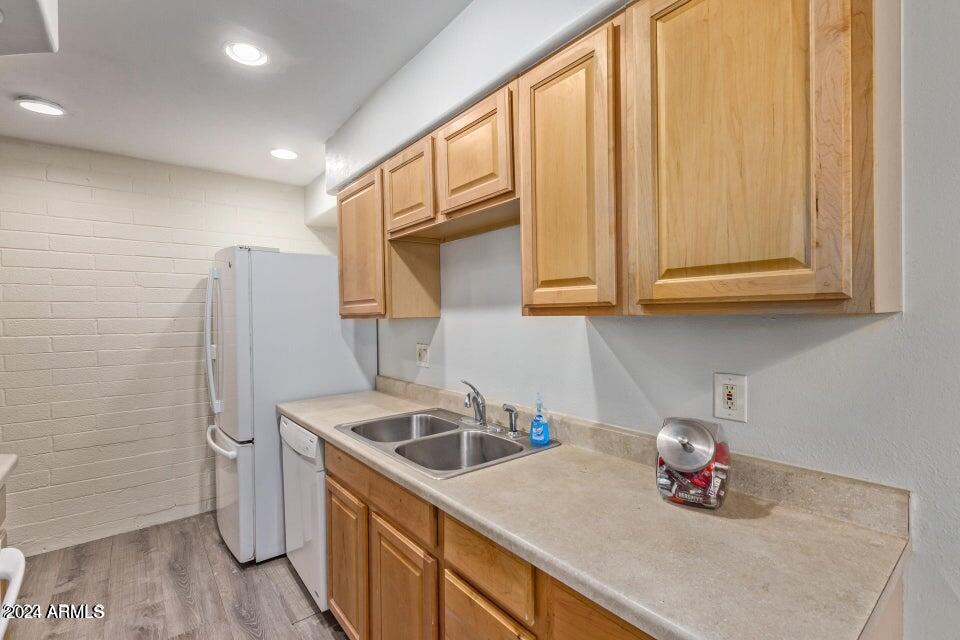 948 South Alma School Road, Unit 85 Mesa, AZ 85210 - Photo 14 of 21 Alma School 14