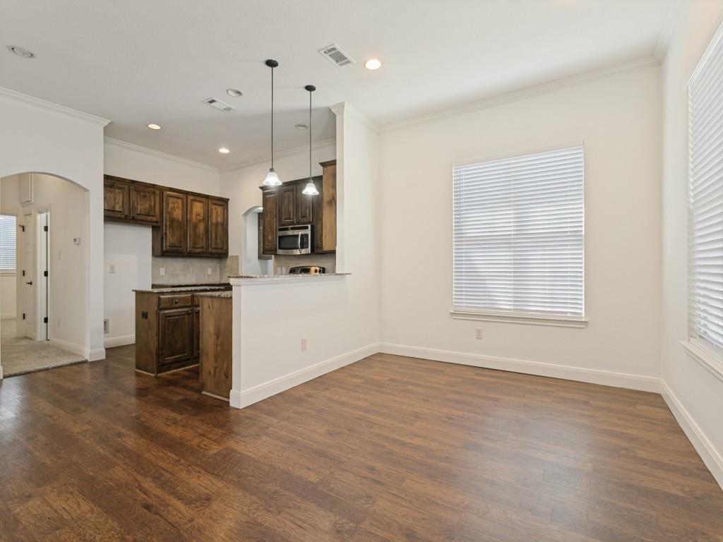 2512 Rugby Lane Denton, TX 76209 - Photo 8 of 25 Gallery Image 8