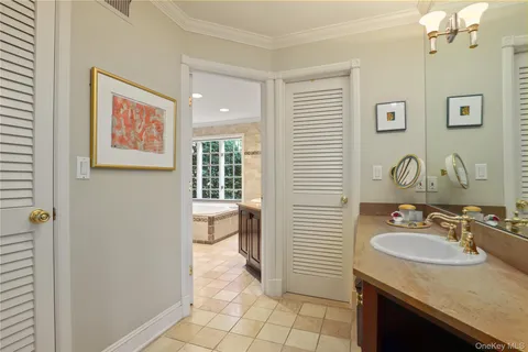 $2,595,000 | 17 Wampus Lakes Drive, Armonk, NY 10504