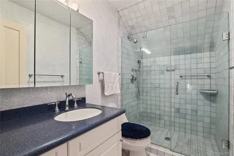 $2,595,000 | 17 Wampus Lakes Drive, Armonk, NY 10504