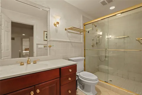 $2,595,000 | 17 Wampus Lakes Drive, Armonk, NY 10504