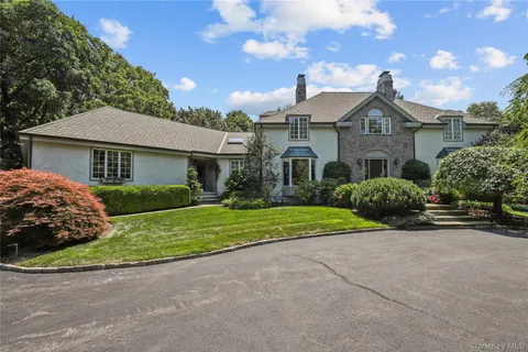 $2,595,000 | 17 Wampus Lakes Drive, Armonk, NY 10504