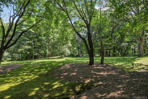 $2,595,000 | 17 Wampus Lakes Drive, Armonk, NY 10504