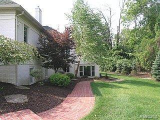 23538 Chicory Road Grosse Ile, MI 48138 - Photo 3 of 17 PAVER WALKWAY