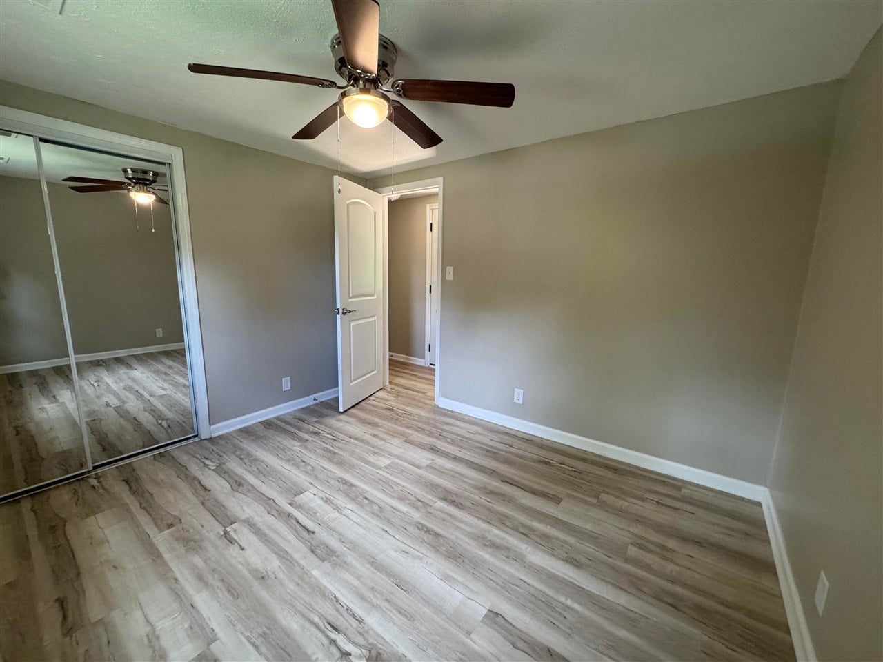 230 D D Morgan Road Russellville, KY 42276 - Photo 12 of 25 Gallery Image 12