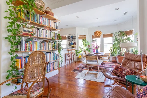 $4,300 | 24 Lexington Street, Unit 2, Boston, MA 02129