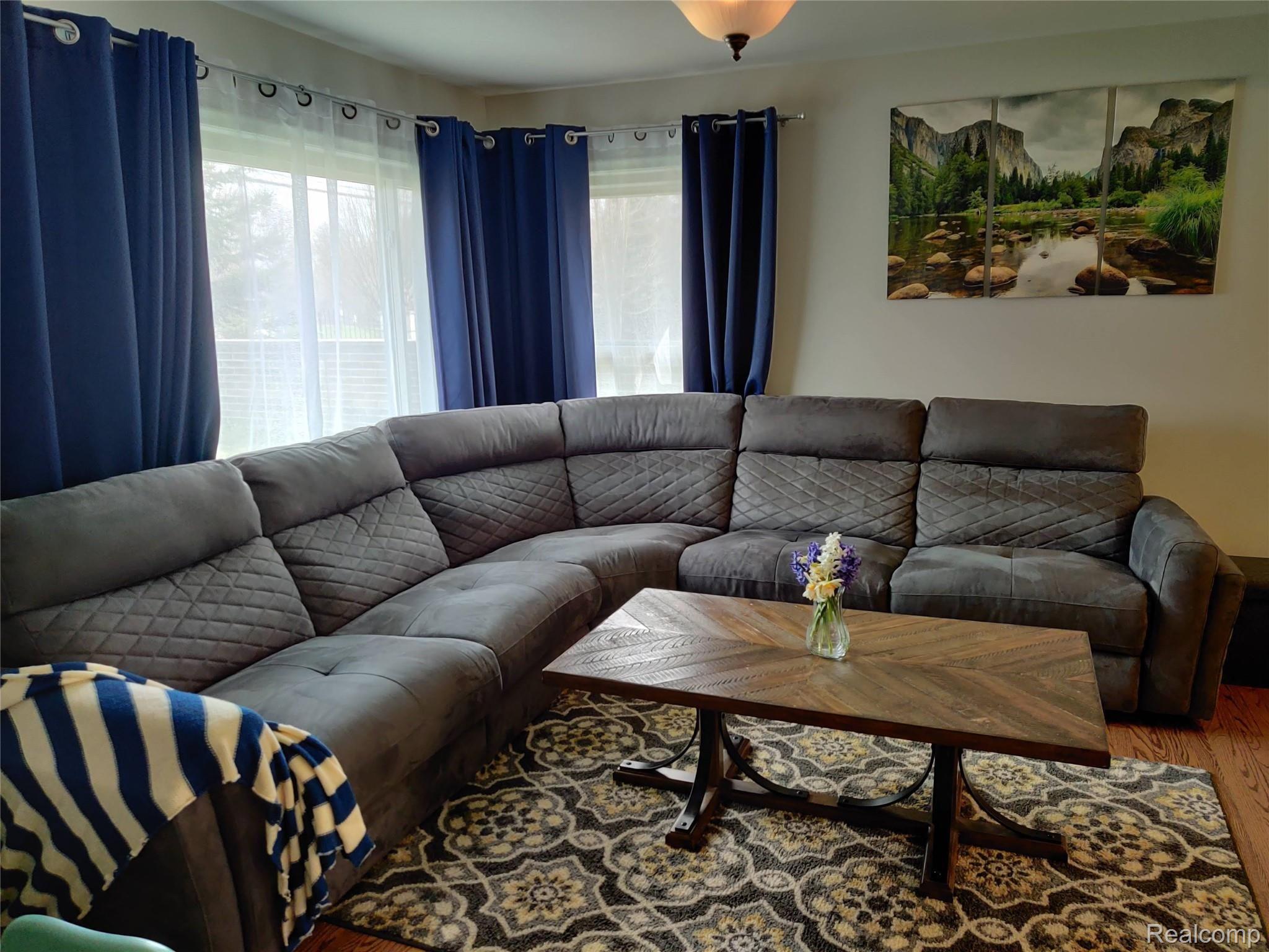 Family room.jpg