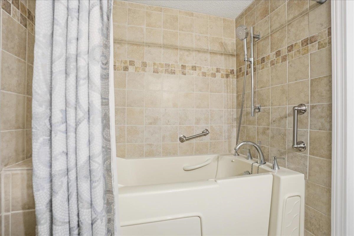 6133 The Terraces Shelburne, VT 05482 - Photo 25 of 46