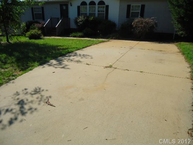 5912 Lewis Road, Unit 1 Gastonia, NC 28052 - Photo 5 of 16 Gallery Image 5