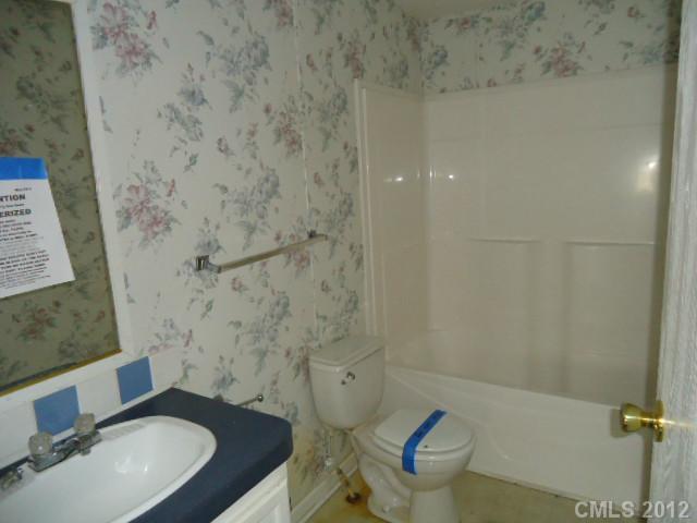 5912 Lewis Road, Unit 1 Gastonia, NC 28052 - Photo 6 of 16 Gallery Image 6