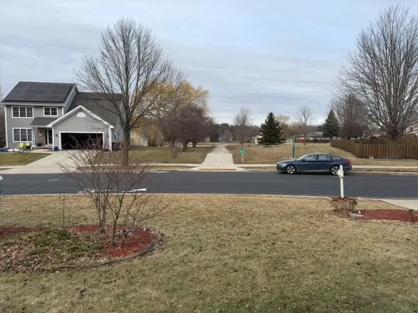 $430,000 | 1077 Gas Light, Sun Prairie, WI 53590