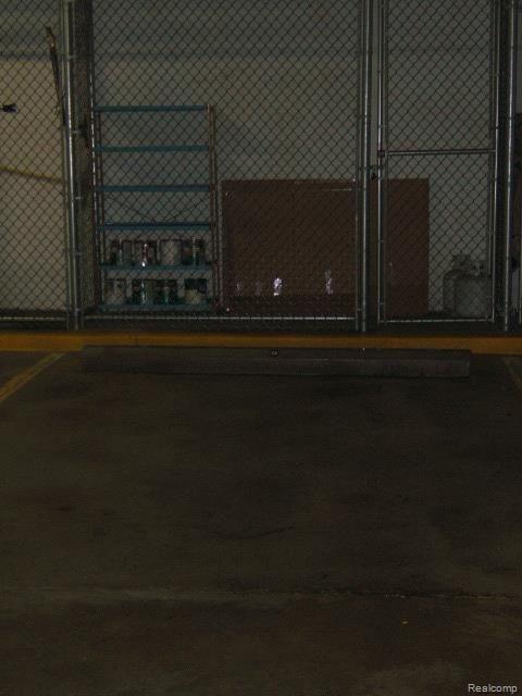 39180 Hayes Road, Unit 28 Clinton Township, MI 48038 - Photo 12 of 15 DSCF3690.jpg