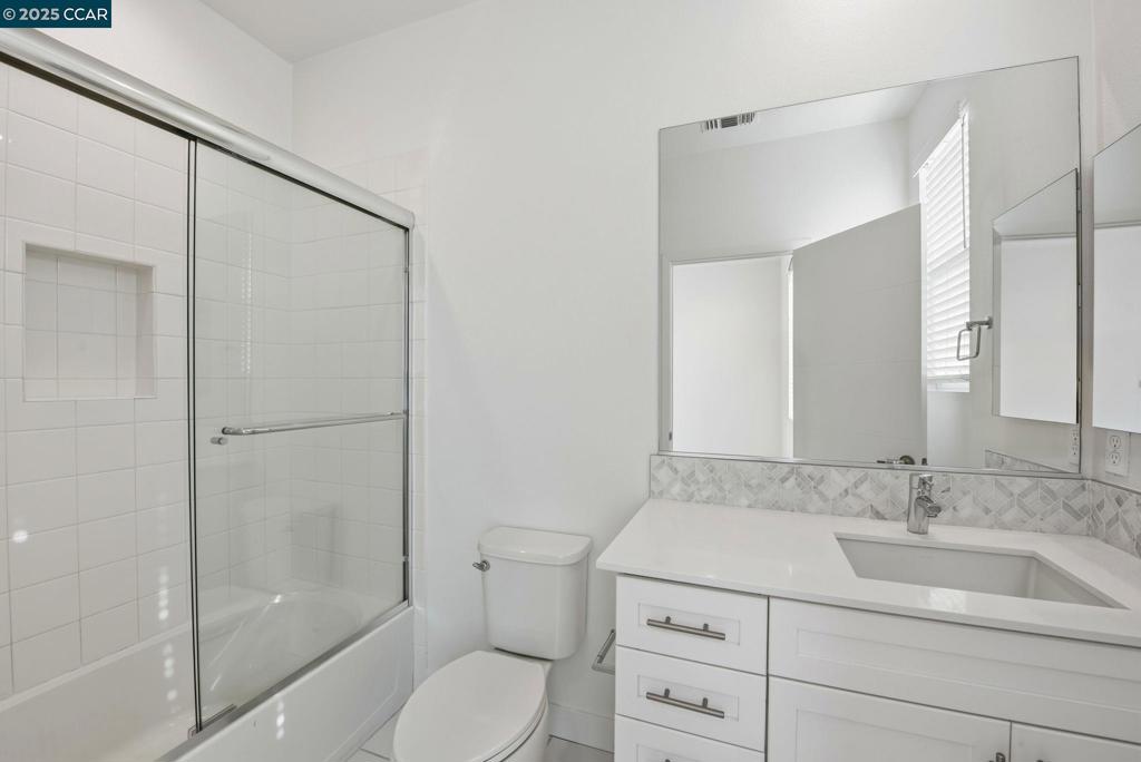 967-967 24th Street Oakland, CA 94607 - Photo 29 of 43