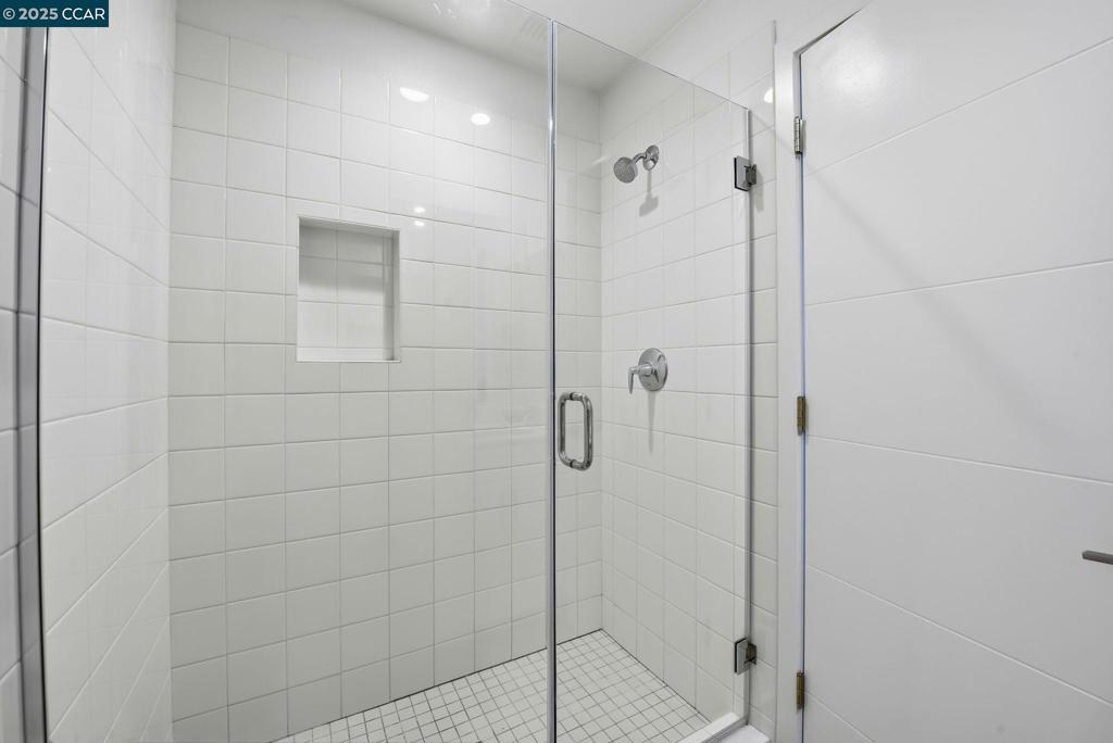 967-967 24th Street Oakland, CA 94607 - Photo 30 of 43