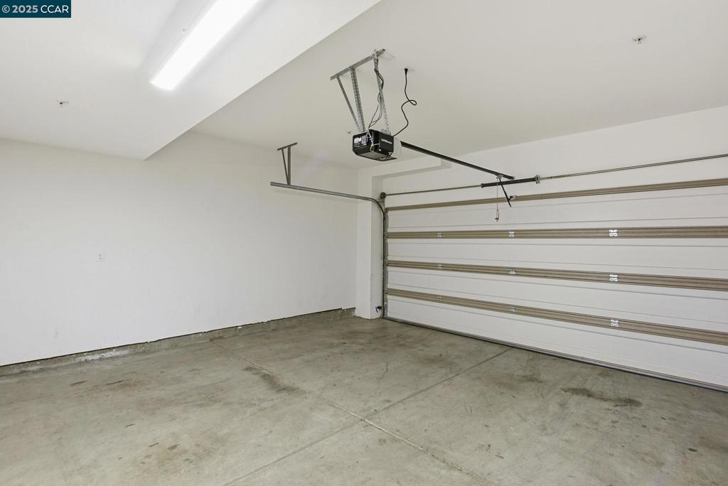 967-967 24th Street Oakland, CA 94607 - Photo 32 of 43