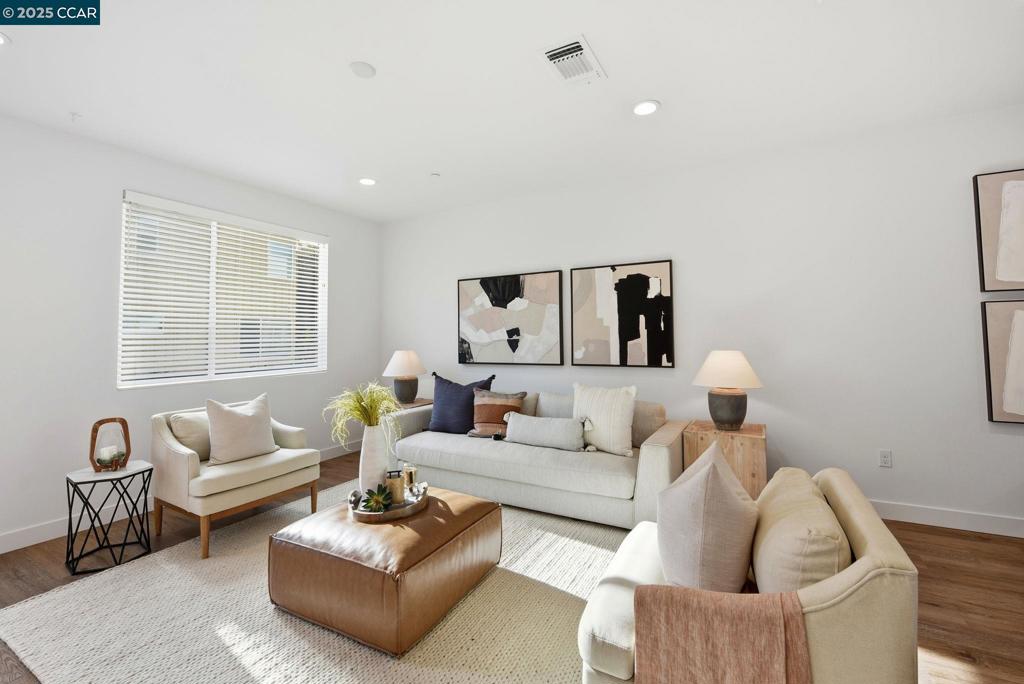 967-967 24th Street Oakland, CA 94607 - Photo 10 of 43