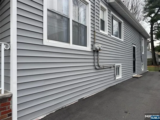 $1,000 | 9 Beaver Avenue, Unit 2, North Arlington, NJ 07031