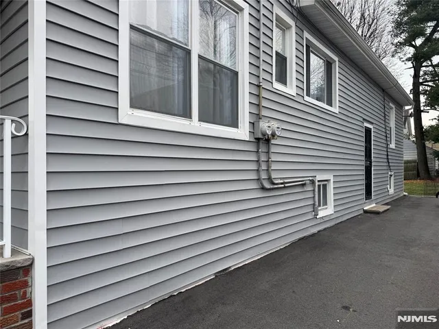 $1,000 | 9 Beaver Avenue, Unit 2, North Arlington, NJ 07031