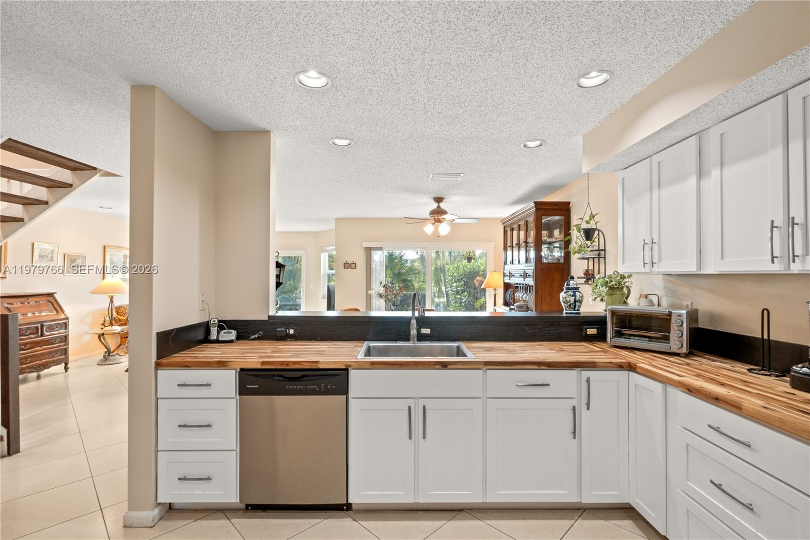 5692 Santiago Circle Boca Raton, FL 33433 - Photo 11 of 42 Gallery Image 11