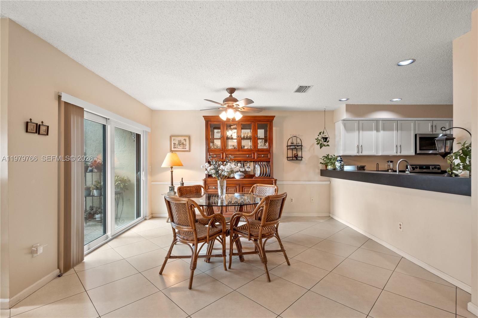5692 Santiago Circle Boca Raton, FL 33433 - Photo 7 of 42 Gallery Image 7