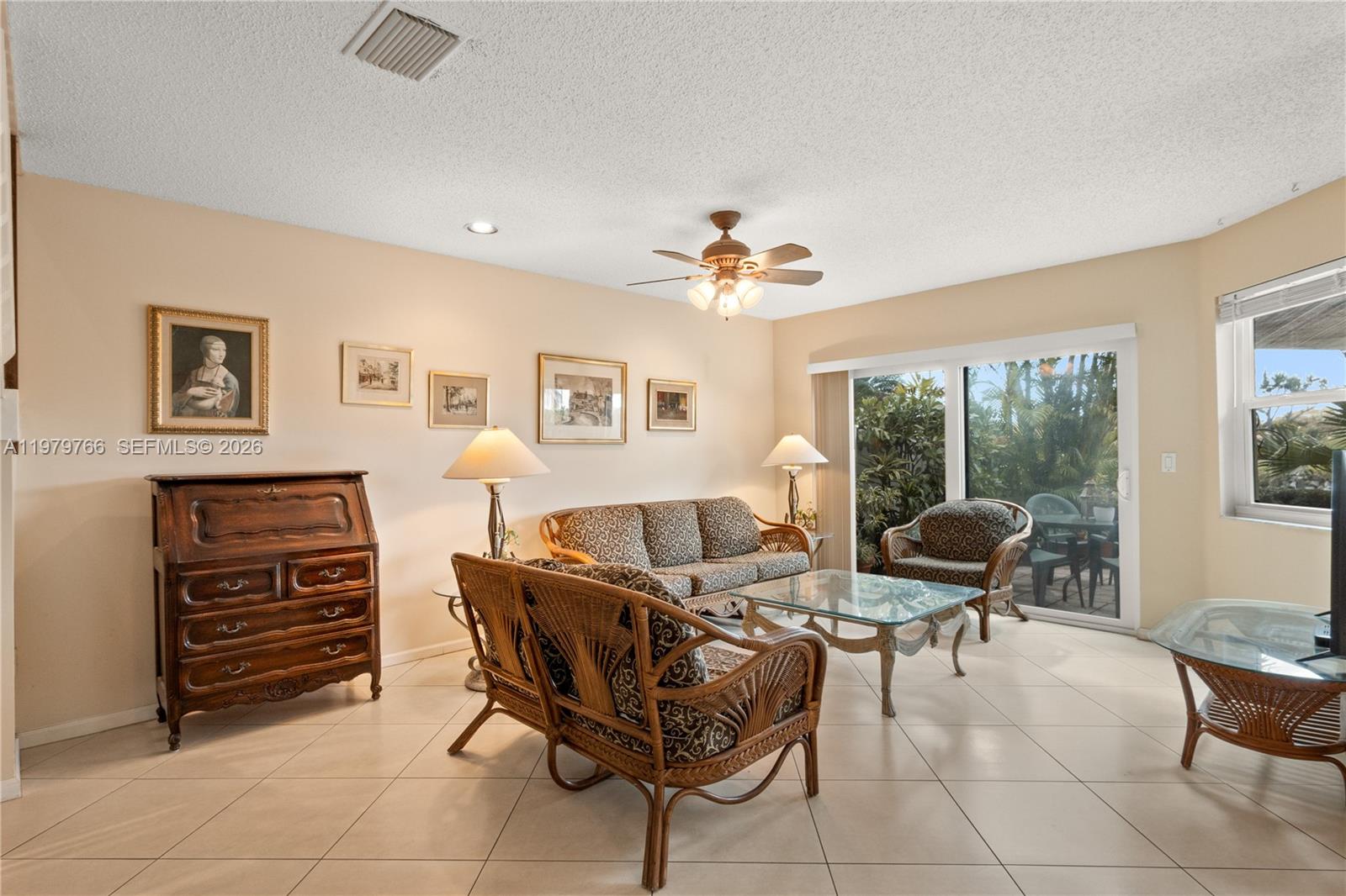 5692 Santiago Circle Boca Raton, FL 33433 - Photo 8 of 42 Gallery Image 8