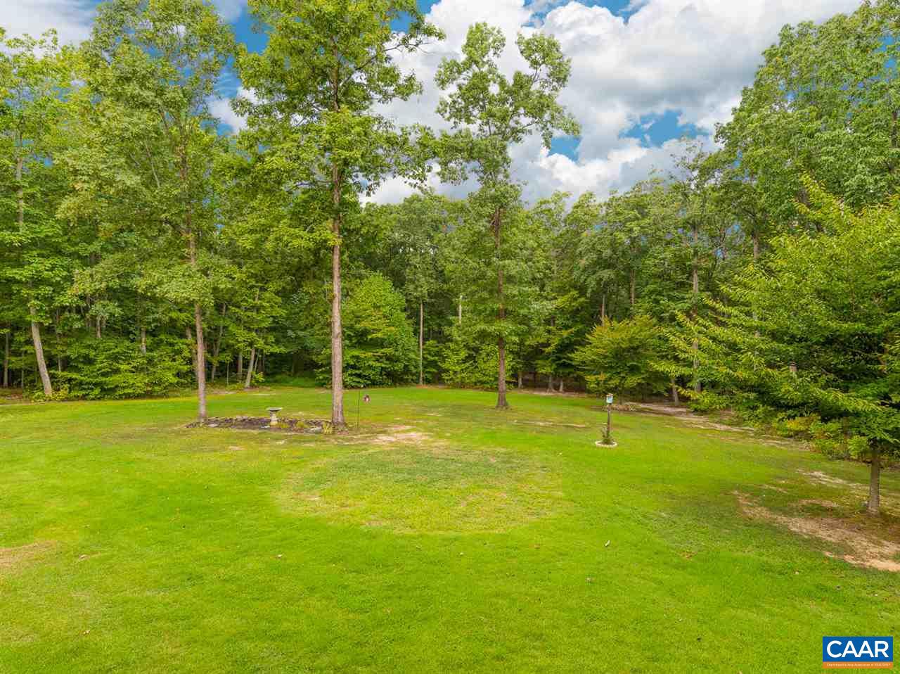 2363 Roundabout Road Louisa, VA 23093 - Photo 6 of 48