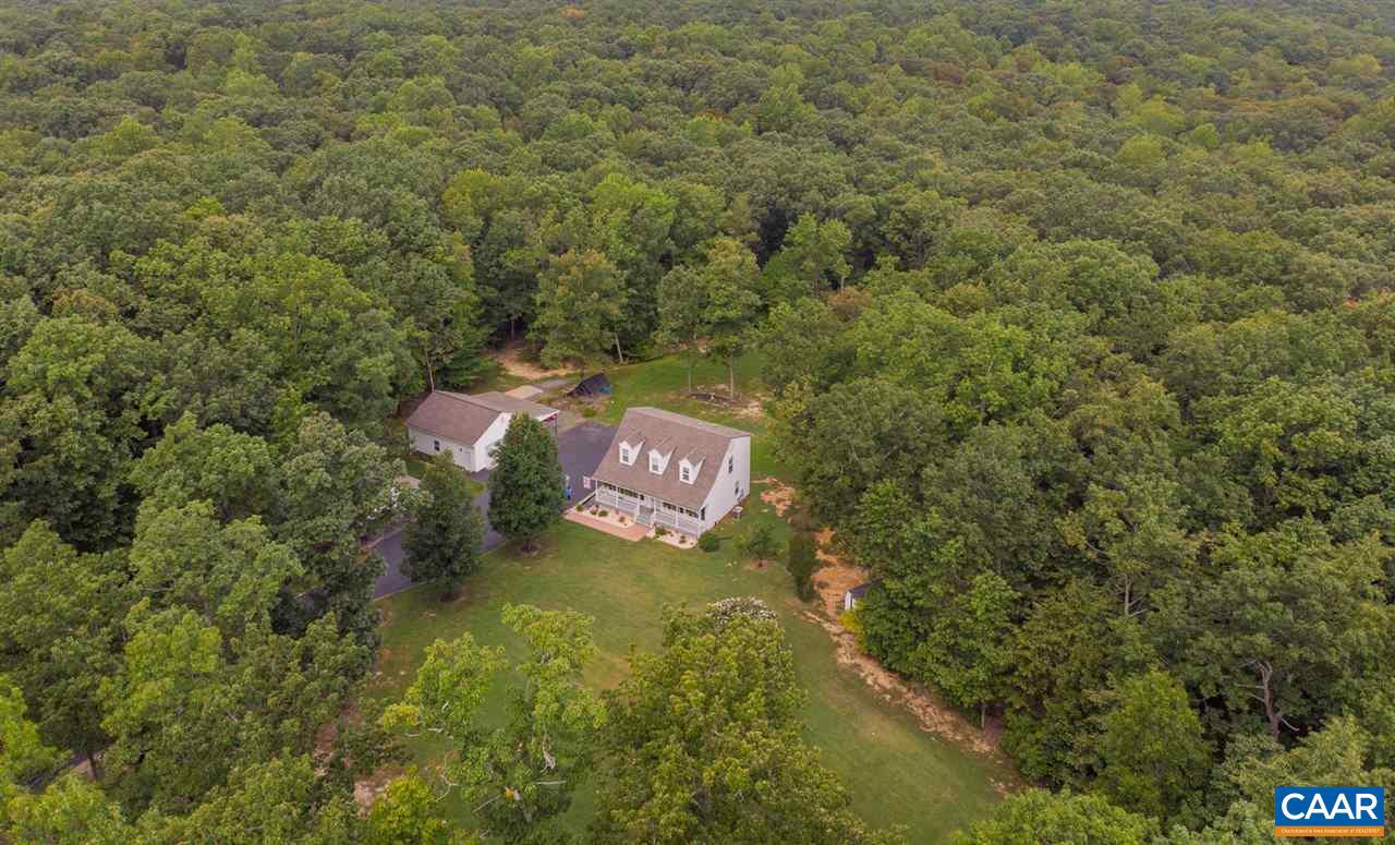 2363 Roundabout Road Louisa, VA 23093 - Photo 8 of 48